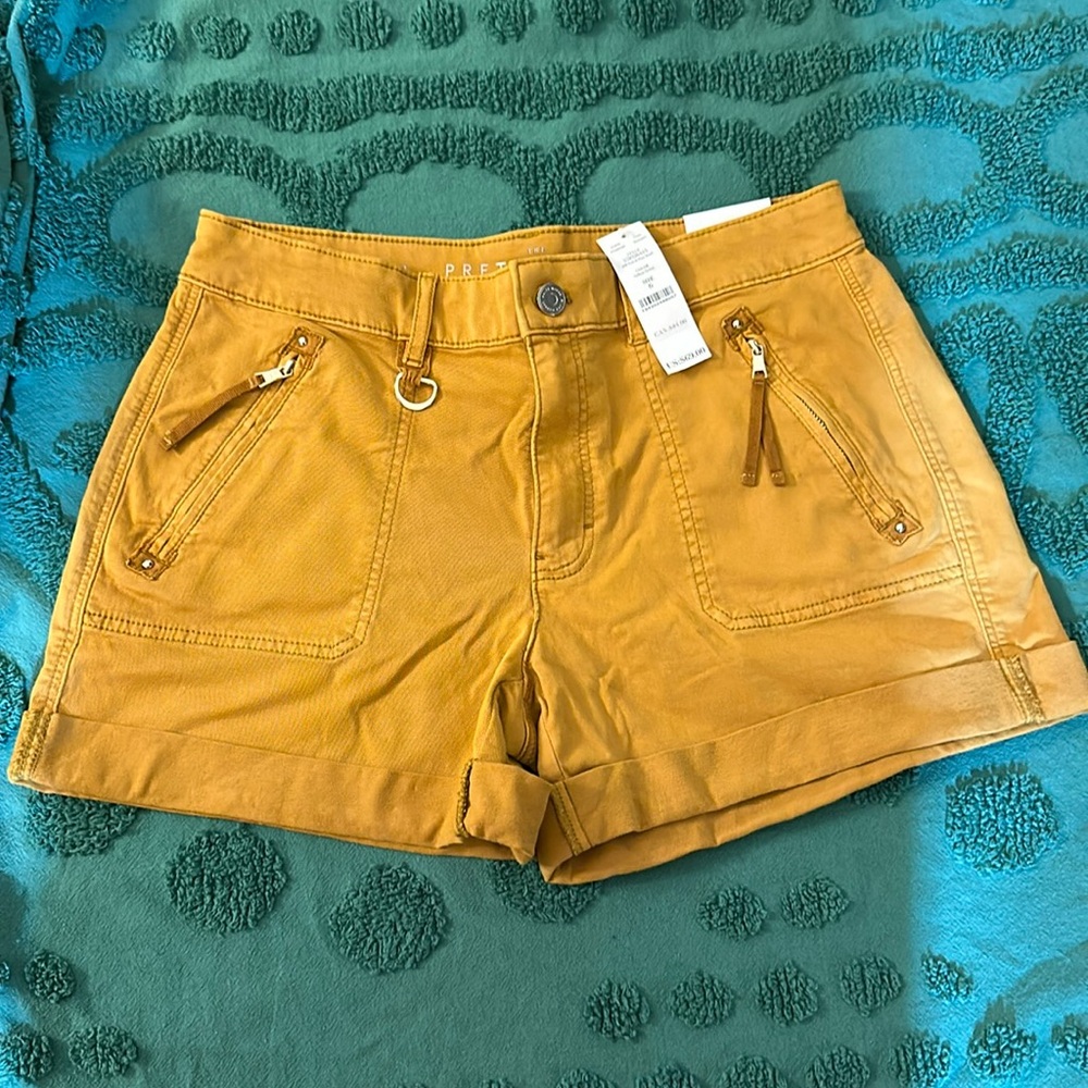 White House Black Market Pret-A-Play Shorts Size 6